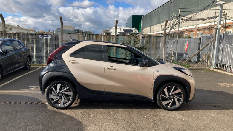 Toyota Aygo X 1.0 VVT-i Edge 5dr Auto [Parking] Petrol Hatchback